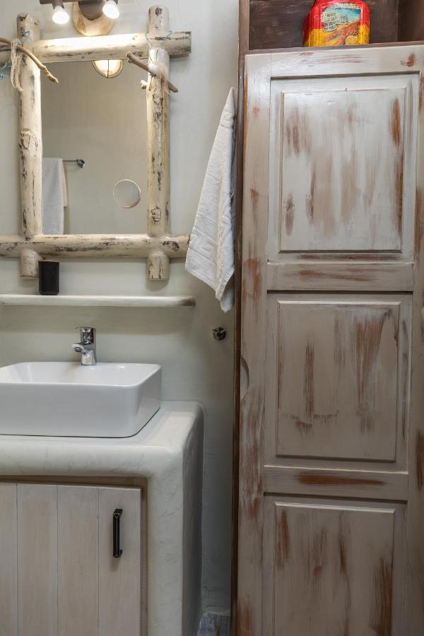 Elizabeth'S Small Apartment Naxos City ภายนอก รูปภาพ